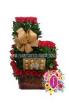 Canasta "amar" tapizado en rosas y chocolates │ Flores de Colombia