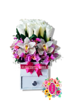 Caja floral con cartuchos y orquideas │ Flores de Colombia